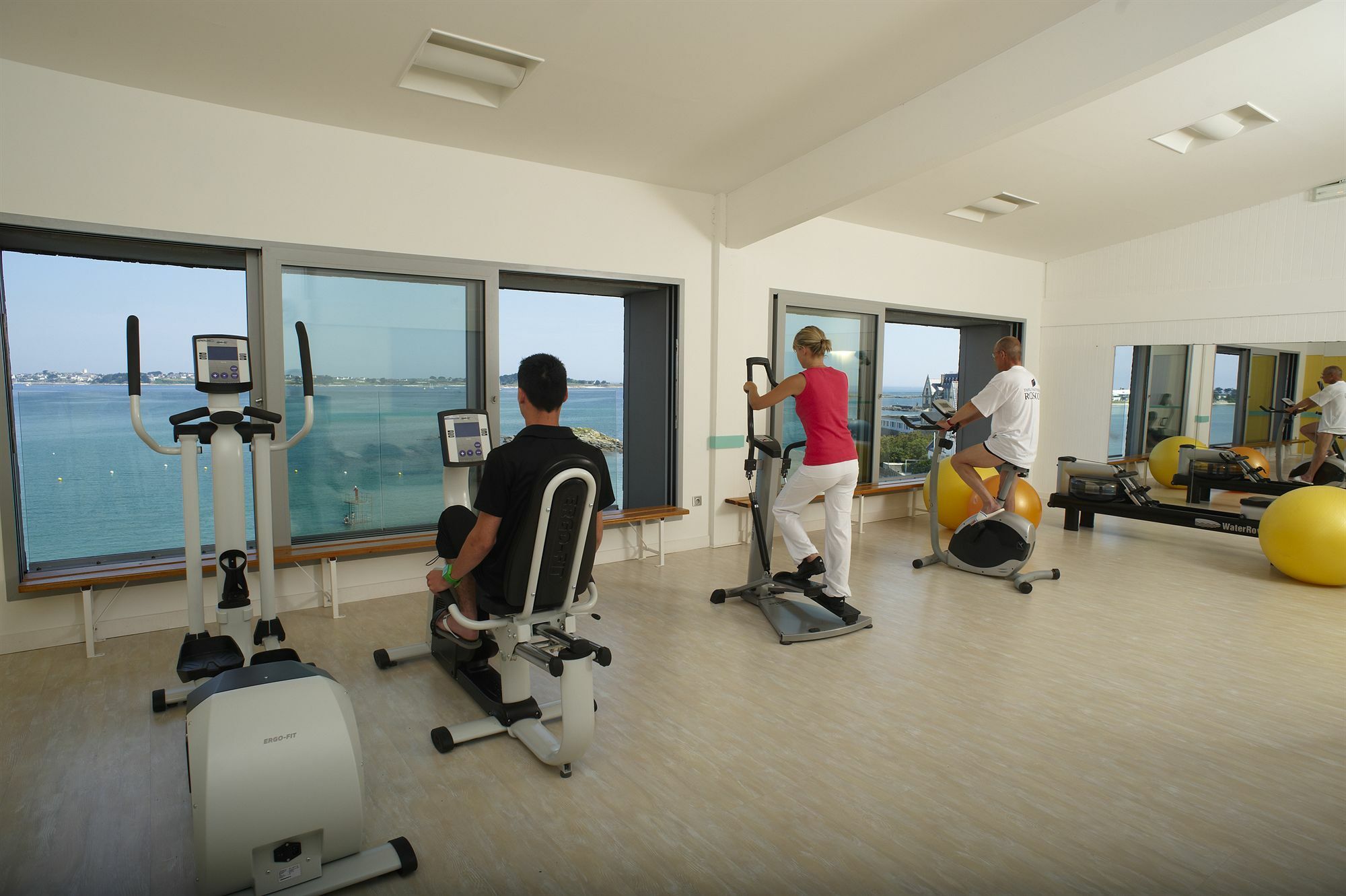 Hotel Valdys Thalasso & Spa - Beau Rivage Roscoff Eksteriør bilde